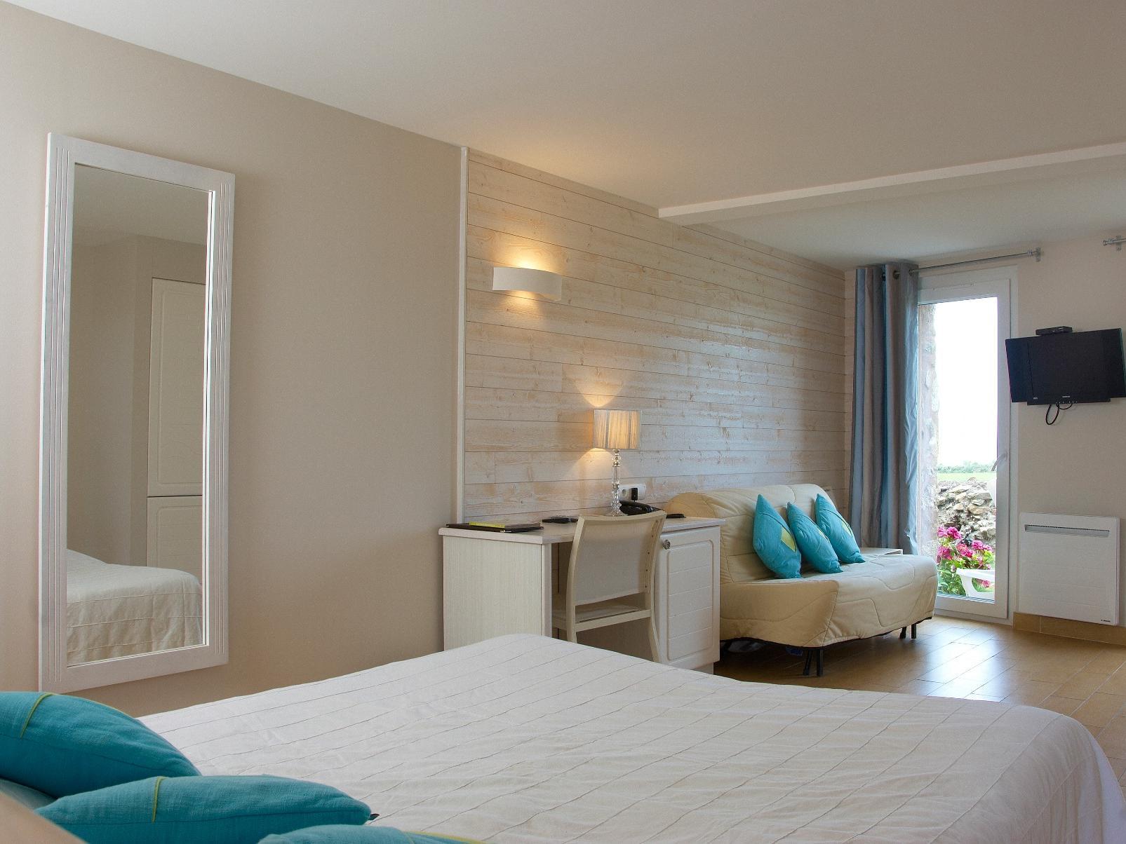 Logis Hotel Vent D'Iroise Плуґонвелін Екстер'єр фото